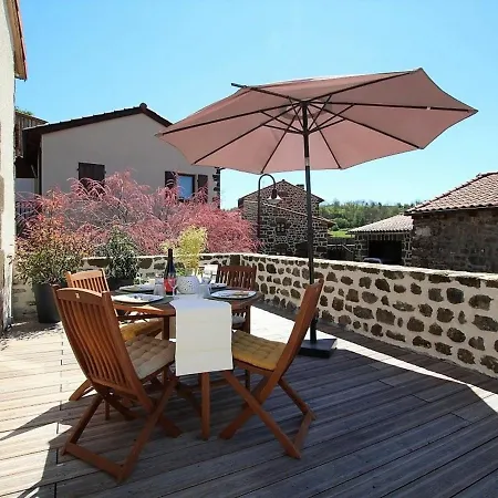 Maison De Charme A Polignac: Terrasse Ensoleillee, Randonnees, Proche Puy-en-velay - Fr-1-582-58 Holiday home