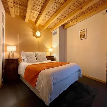 Holiday home Maison De Charme A Polignac: Terrasse Ensoleillee, Randonnees, Proche Puy-en-velay - Fr-1-582-58 Polignac (Haute-Loire)